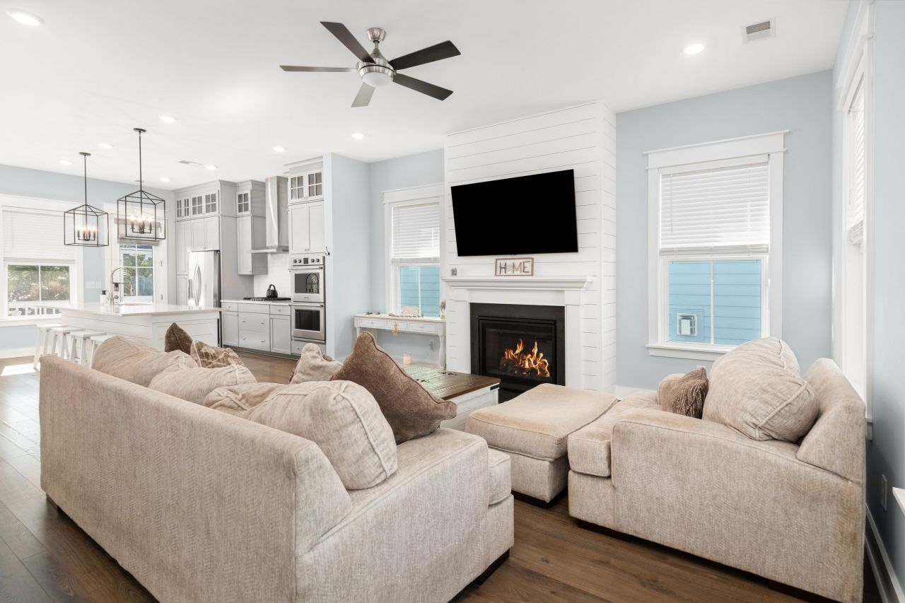 855 Forrest Drive Photo 4