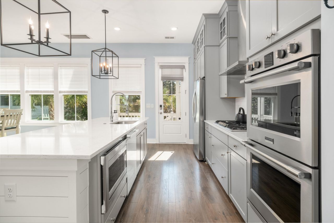 855 Forrest Drive Photo 9