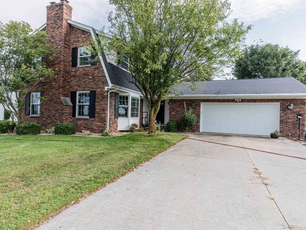 35588 N 2300 Avenue, MENDOTA, IL 61342