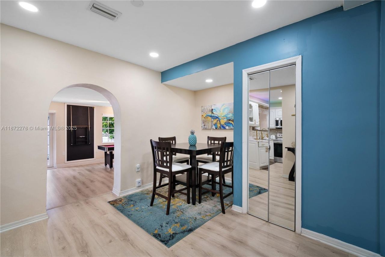 951 NW 148th St, Miami, FL 33168 Photo
