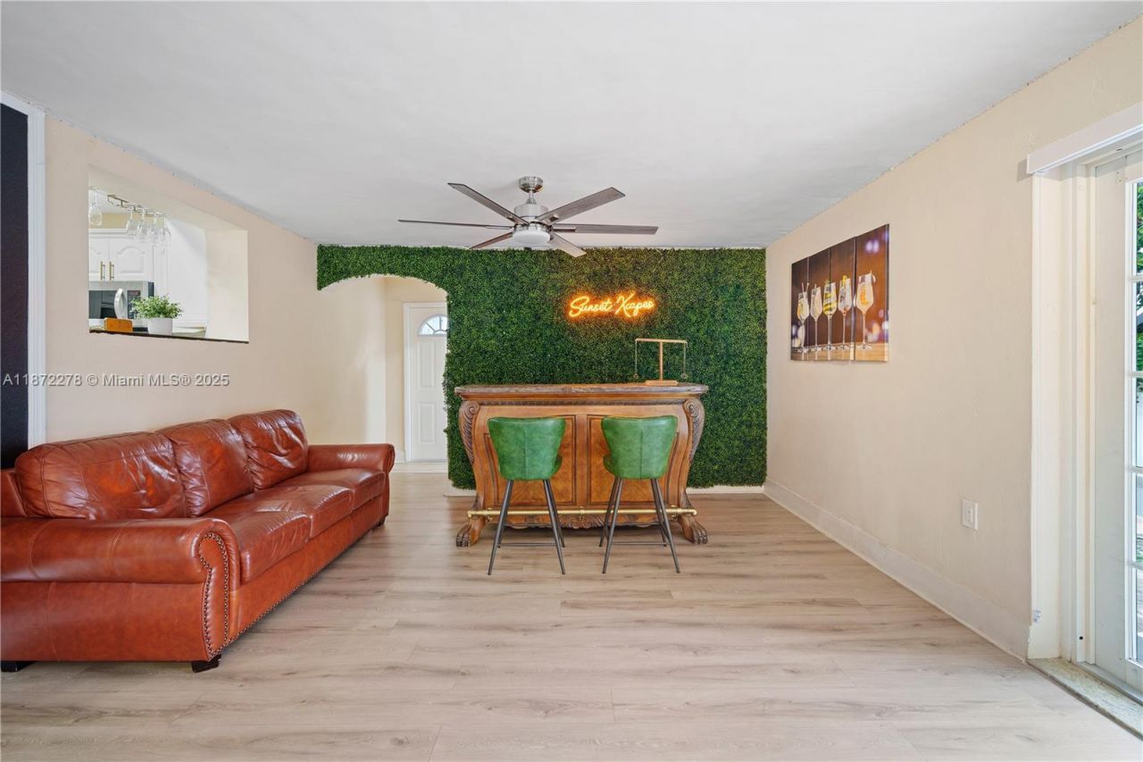 951 NW 148th St, Miami, FL 33168 Photo