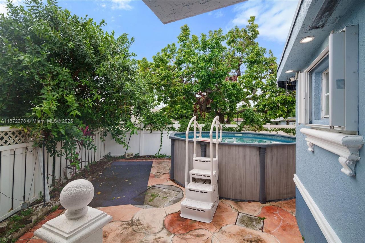 951 NW 148th St, Miami, FL 33168 Photo