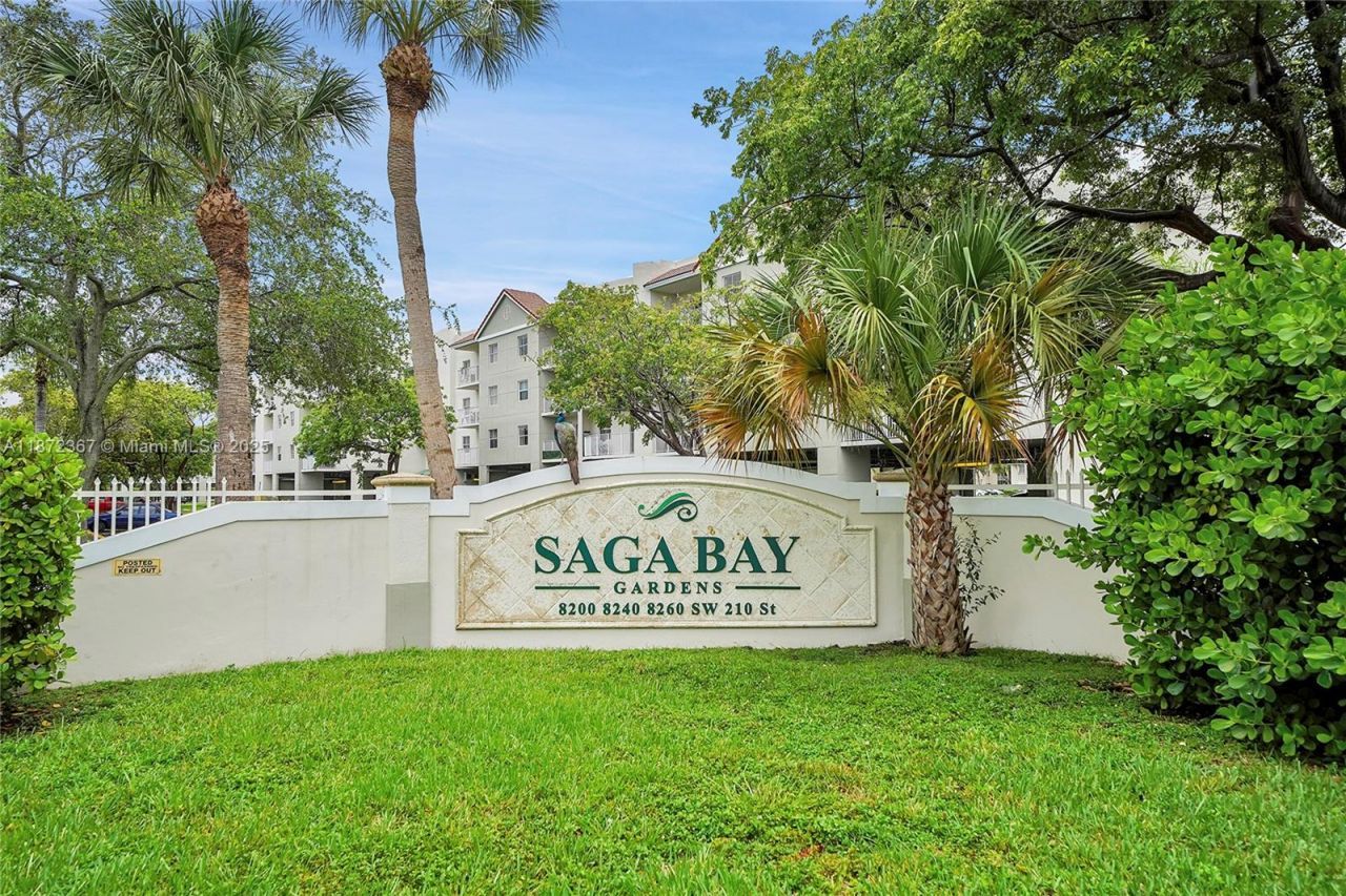 8260 SW 210th St, Unit 201, Cutler Bay, FL 33189 Photo