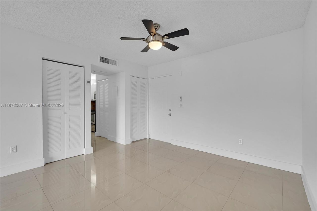 8260 SW 210th St, Unit 201, Cutler Bay, FL 33189 Photo