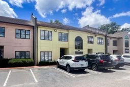 1 Carriage Lane photo 4