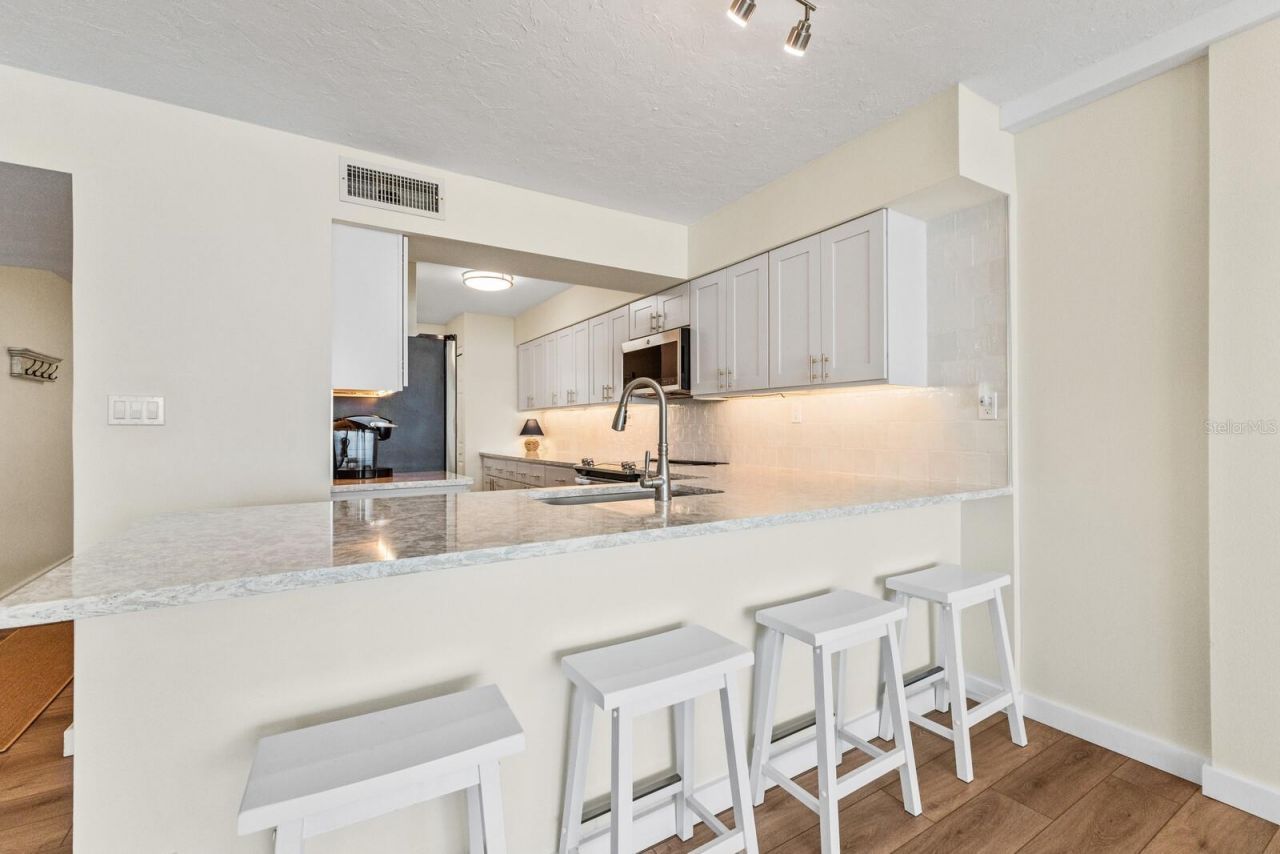 5300 Gulf Drive, Unit 508, Holmes Beach, FL 34217 Photo