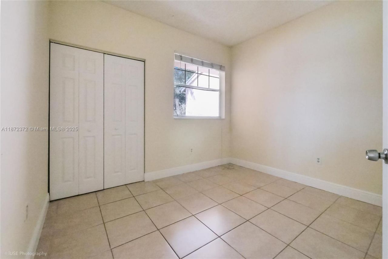 1941 NW 96th Ter, Unit 8L, Pembroke Pines, FL 33024 Photo