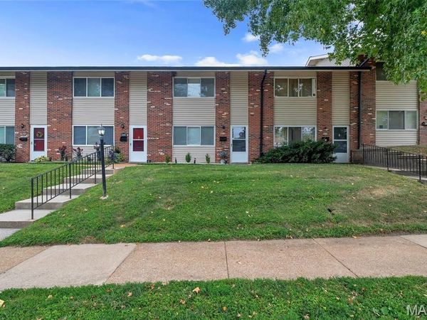 9070 Villaridge Court, St Louis, MO 63123