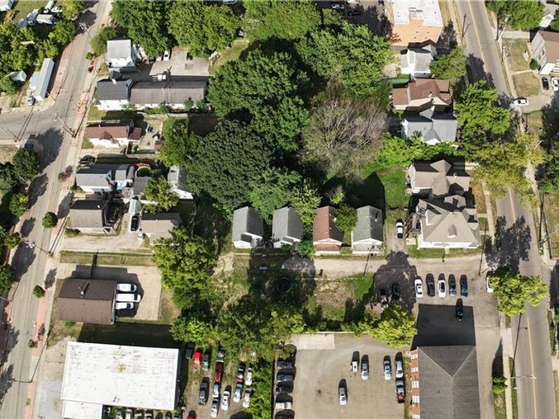 65 S Adams Street, Akron, OH 44304 Photo 4