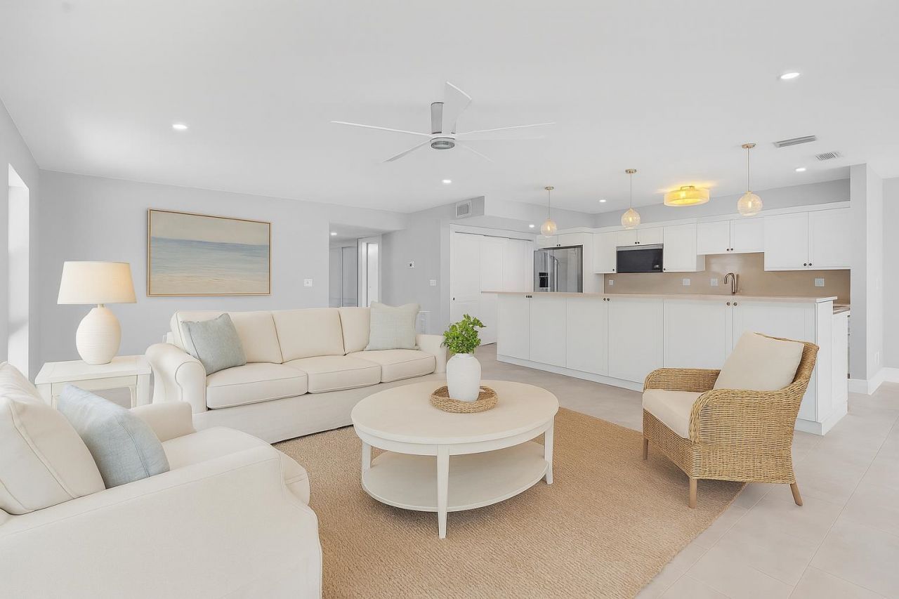 2721 W Gulf Dr, Unit 201, Sanibel, FL 33957 Photo