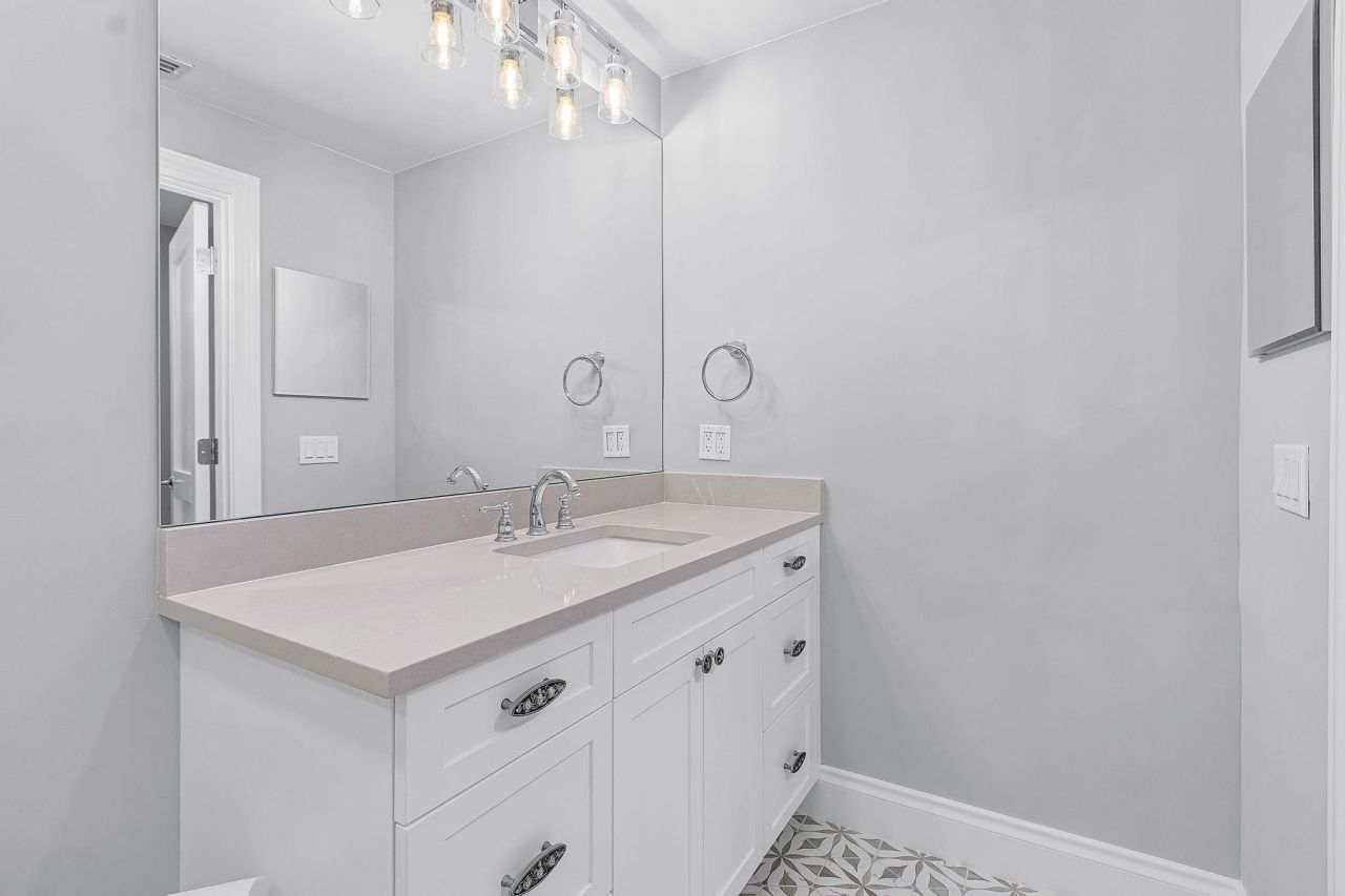 2721 W Gulf Dr, Unit 201, Sanibel, FL 33957 Photo