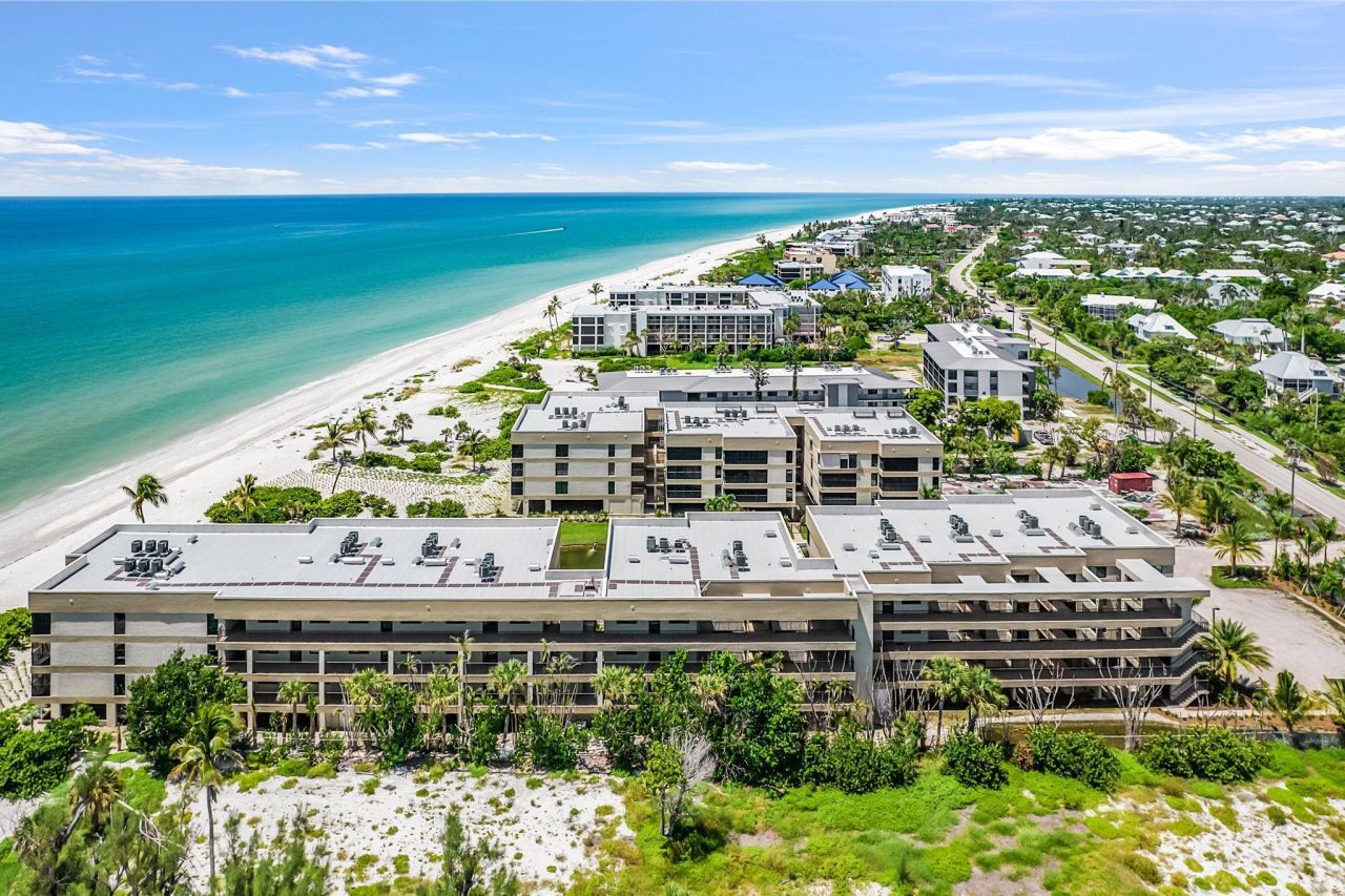 2721 W Gulf Dr, Unit 201, Sanibel, FL 33957 Photo