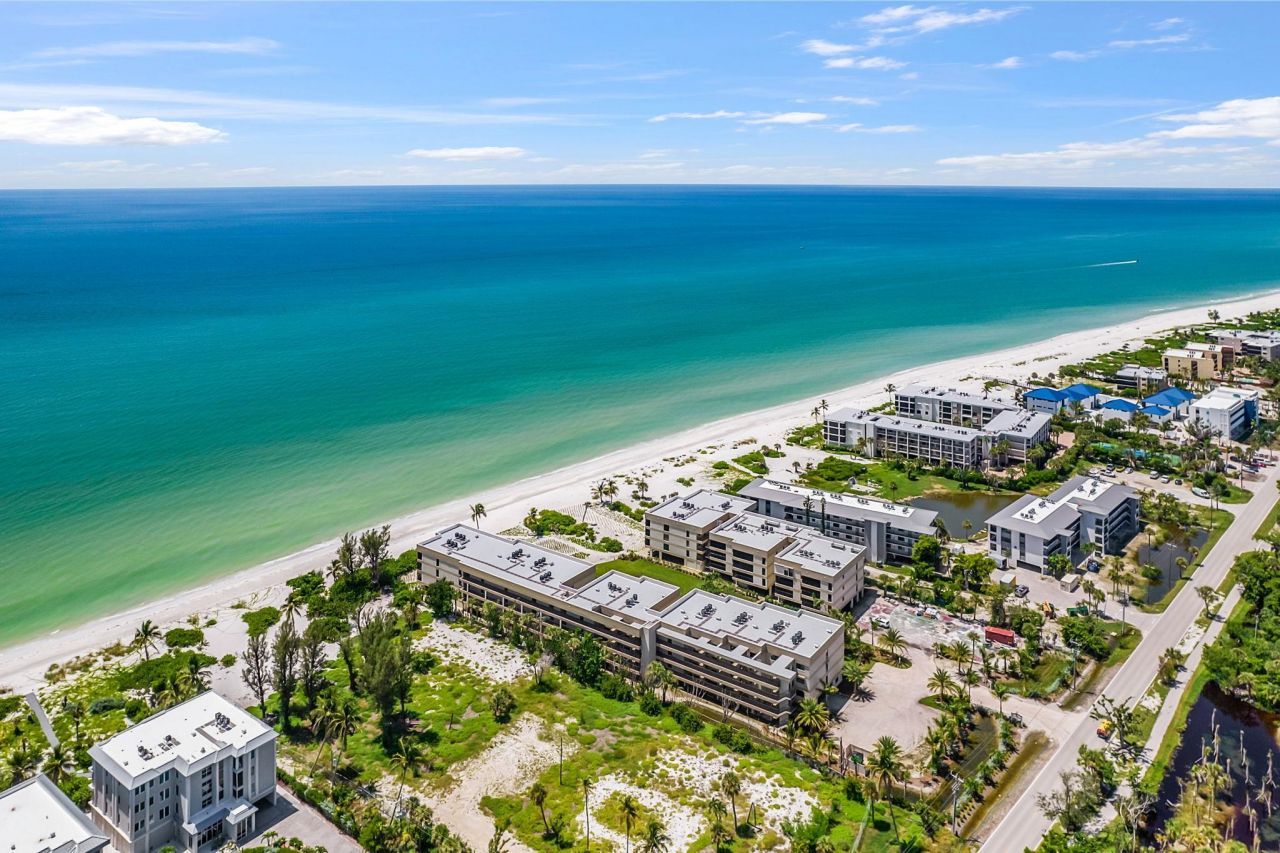 2721 W Gulf Dr, Unit 201, Sanibel, FL 33957 Photo