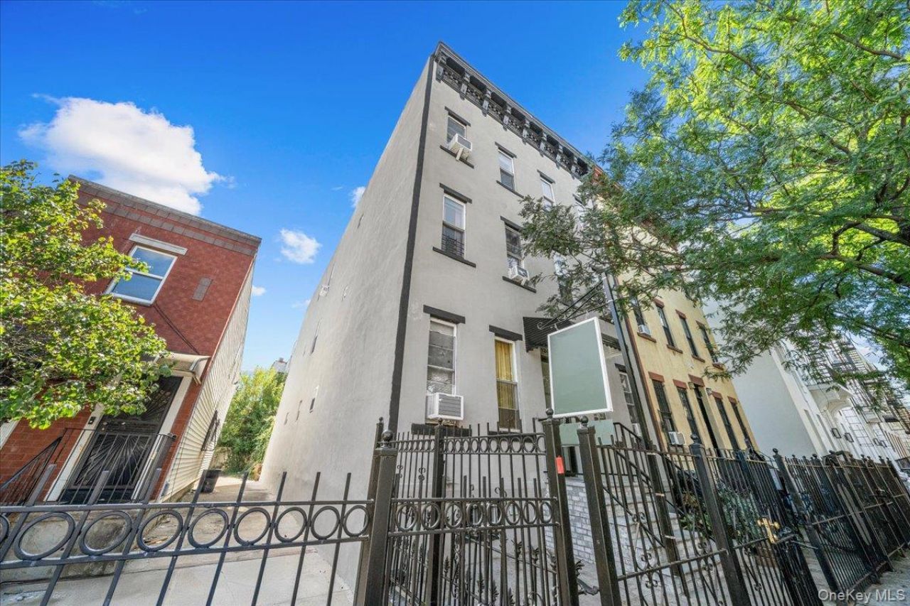 124 Grove Street, Brooklyn, NY 11221 Main Photo