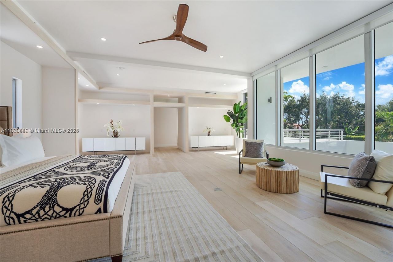 5910 N Bayshore Drive, Miami, FL 33137 Photo