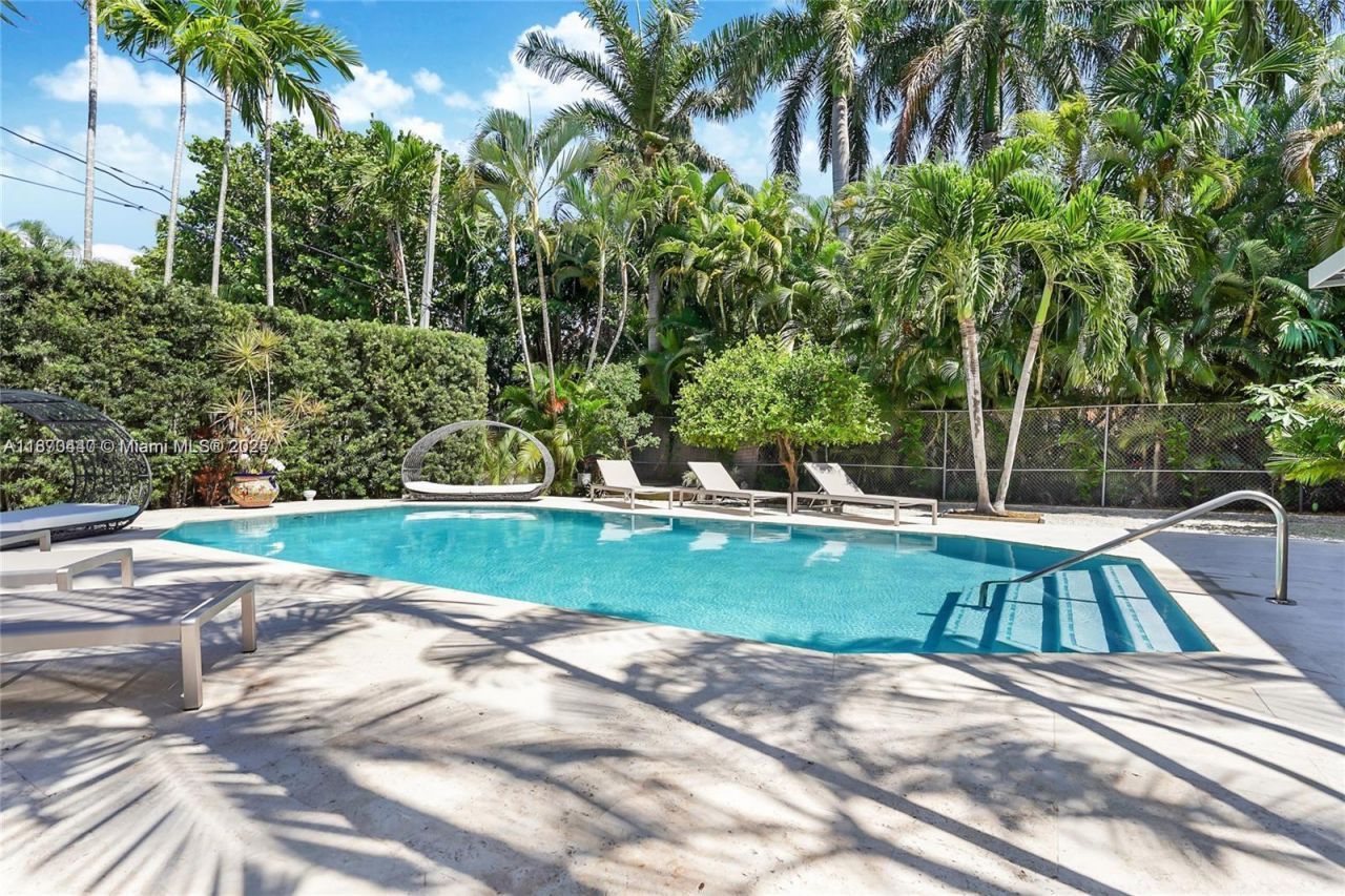 5910 N Bayshore Drive, Miami, FL 33137 Photo