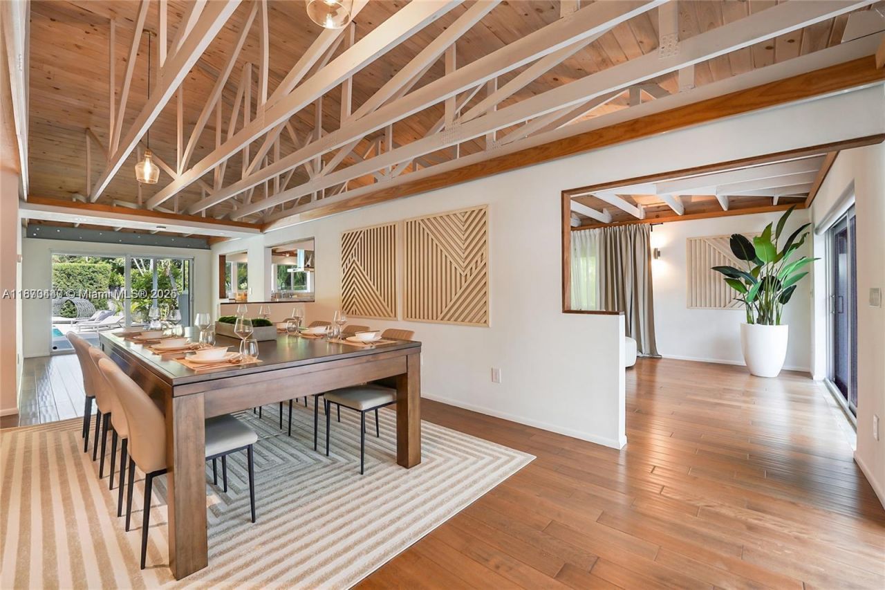 5910 N Bayshore Drive, Miami, FL 33137 Photo