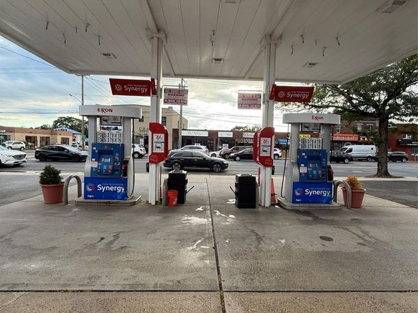 655 Port Washington Boulevard, Port Washington, NY 11050