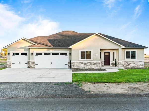 6479 Rd 3 NE, Moses Lake, WA 98837