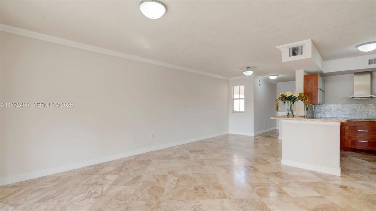 2424 Centergate Dr, Unit 204, Miramar, FL 33025 Photo