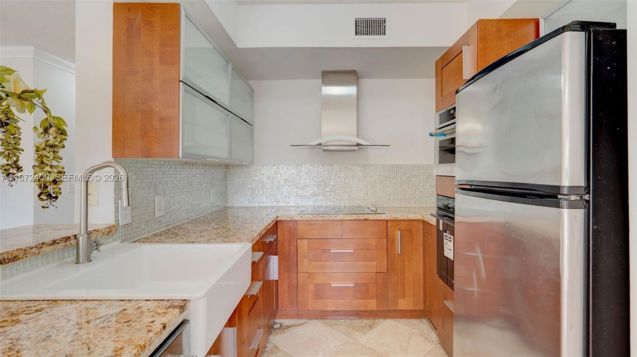 2424 Centergate Dr, Unit 204, Miramar, FL 33025 Photo