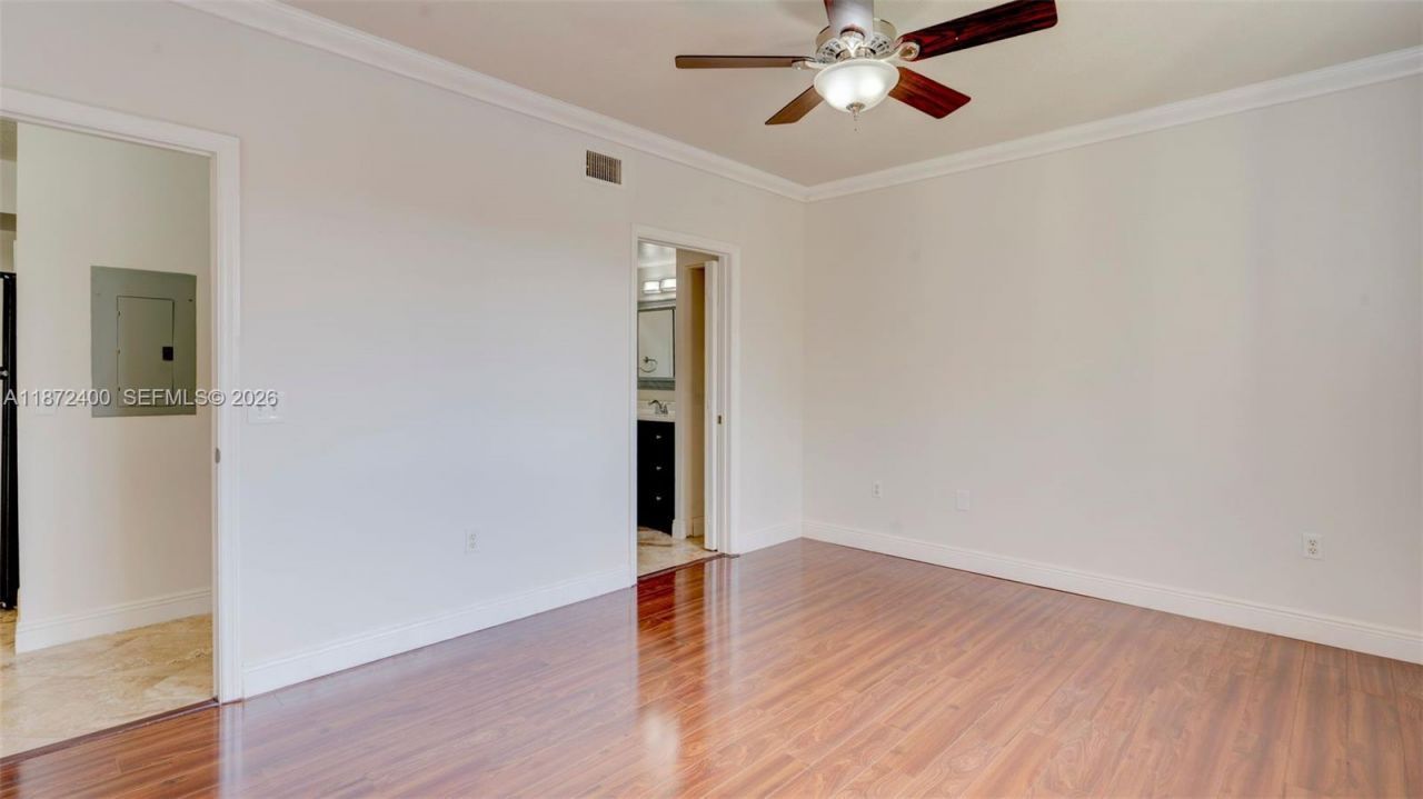 2424 Centergate Dr, Unit 204, Miramar, FL 33025 Photo