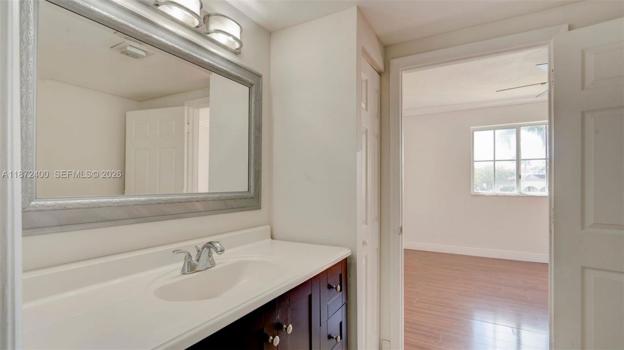 2424 Centergate Dr, Unit 204, Miramar, FL 33025 Photo