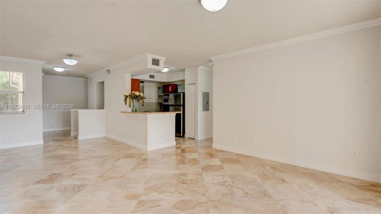 2424 Centergate Dr, Unit 204, Miramar, FL 33025 Photo