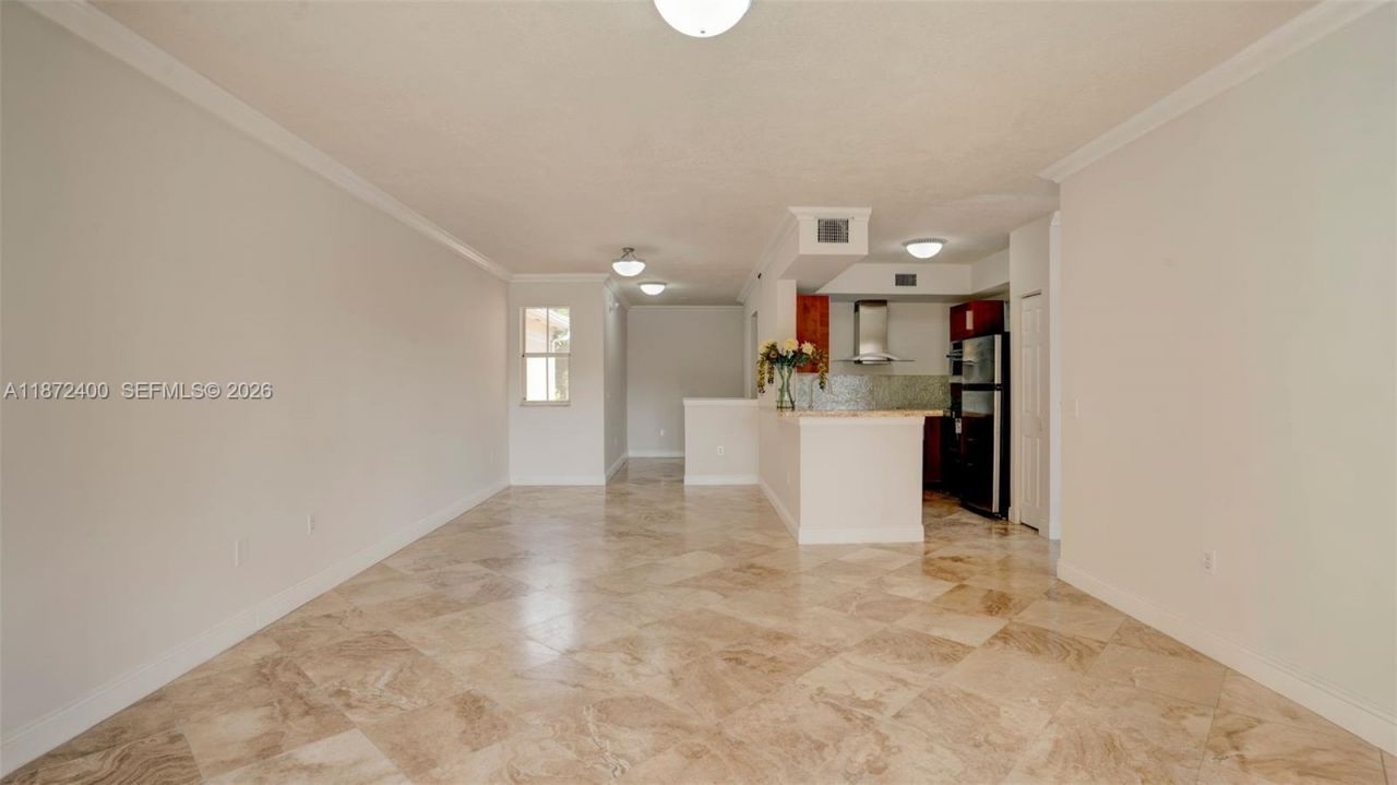 2424 Centergate Dr, Unit 204, Miramar, FL 33025 Photo