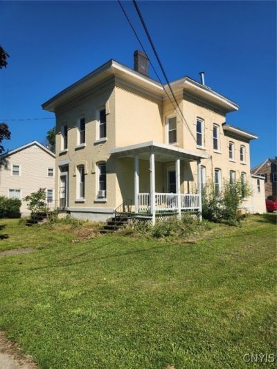 600 2nd Street, Liverpool, NY 13088 Main Photo