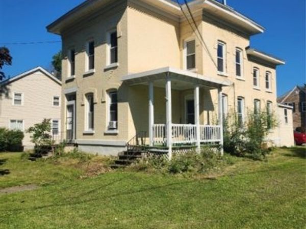 600 2nd Street, Liverpool, NY 13088