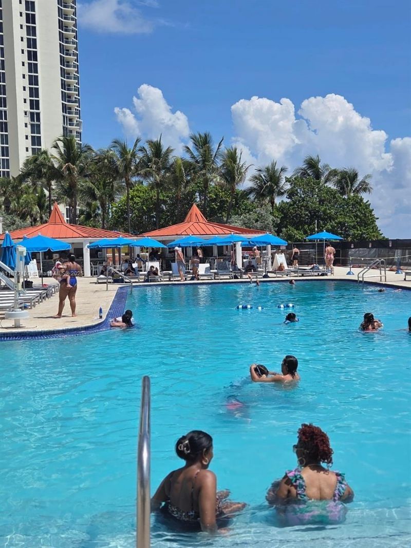 19201 Collins Ave, Unit 101, Sunny Isles Beach, FL 33160 Photo