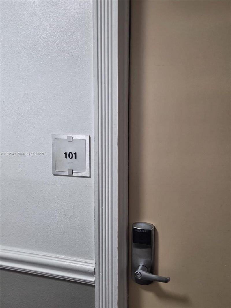 19201 Collins Ave, Unit 101, Sunny Isles Beach, FL 33160 Photo