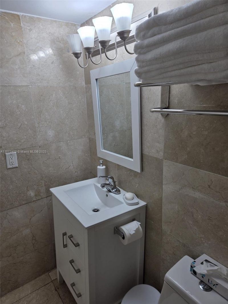 19201 Collins Ave, Unit 101, Sunny Isles Beach, FL 33160 Photo