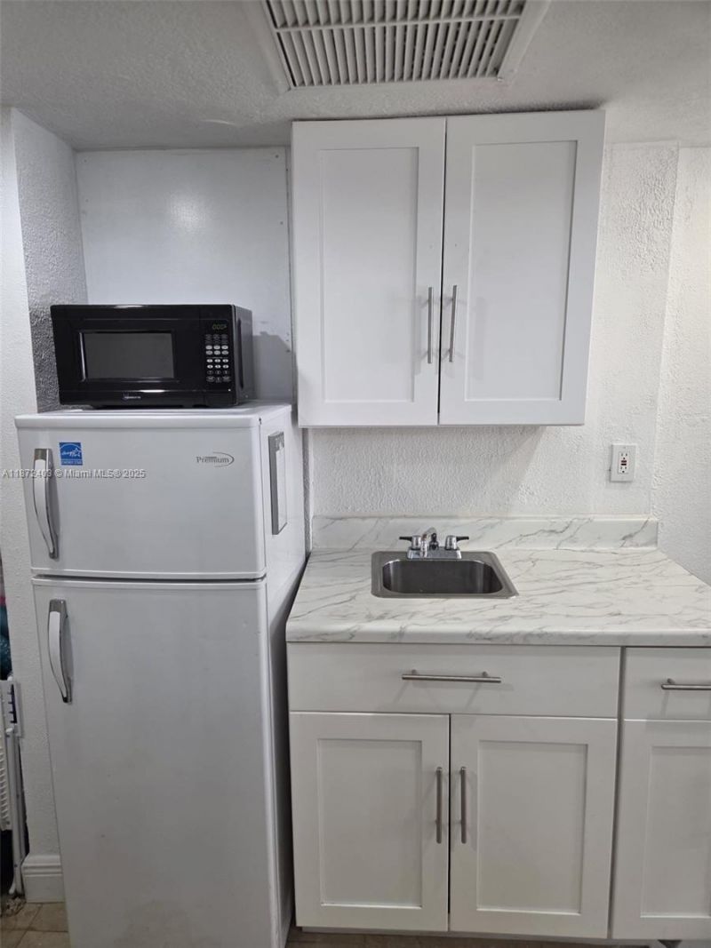 19201 Collins Ave, Unit 101, Sunny Isles Beach, FL 33160 Photo