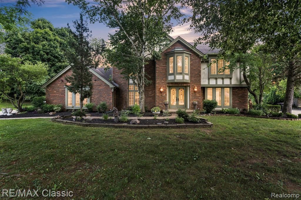 29942 Deer Run Court, Farmington Hills, MI 48331 Main Photo