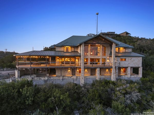 432 Cat Claw, ConCan, TX 78838