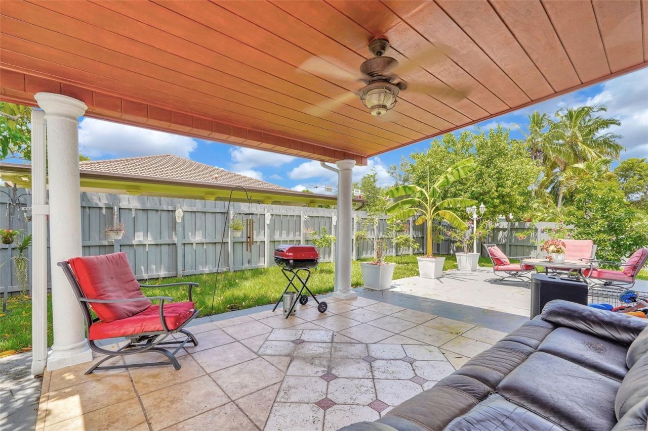 14402 SW 157th Path, Miami, FL 33196 Photo