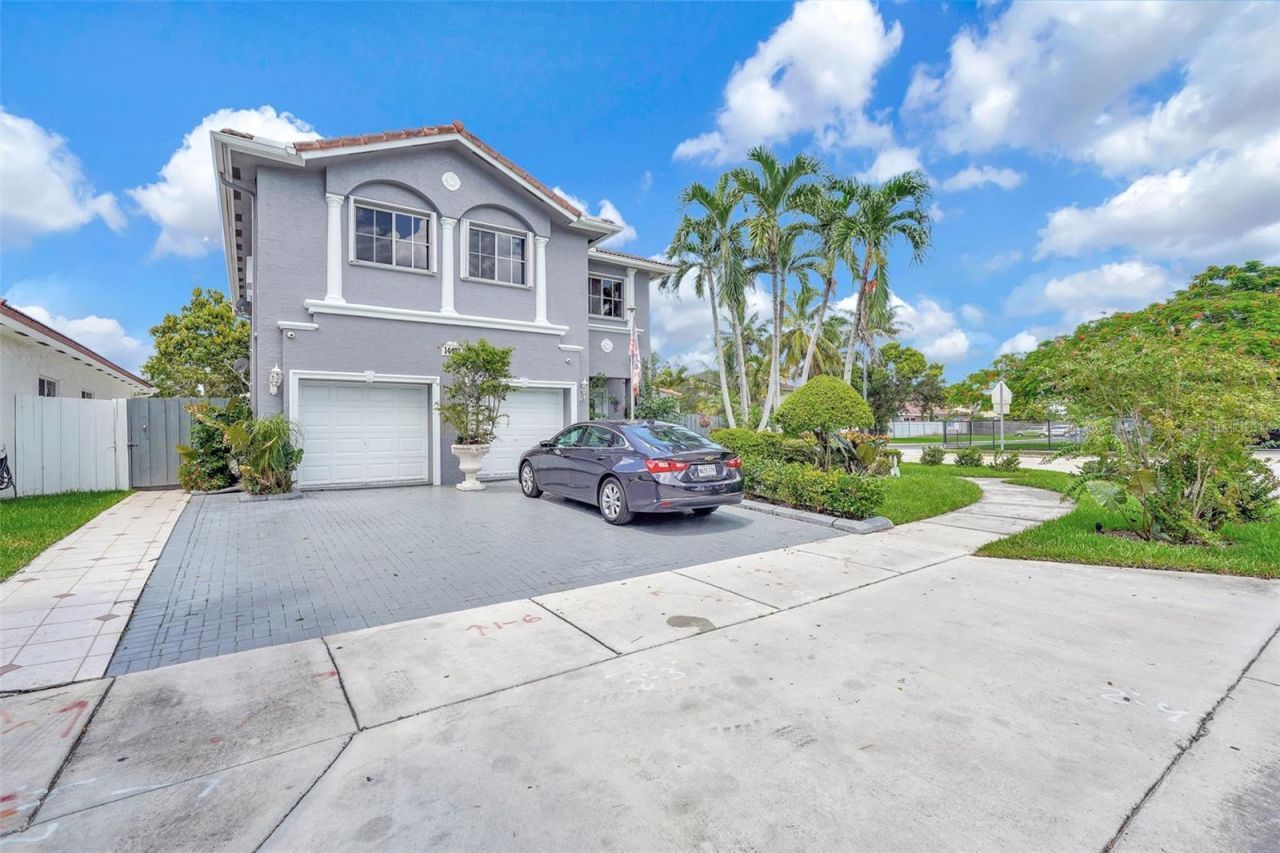 14402 SW 157th Path, Miami, FL 33196 Photo