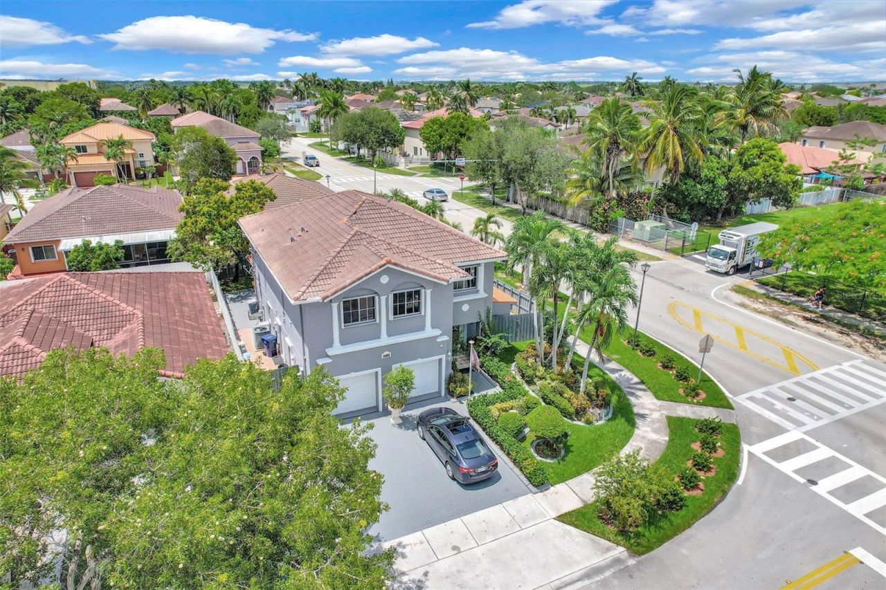 14402 SW 157th Path, Miami, FL 33196 Photo