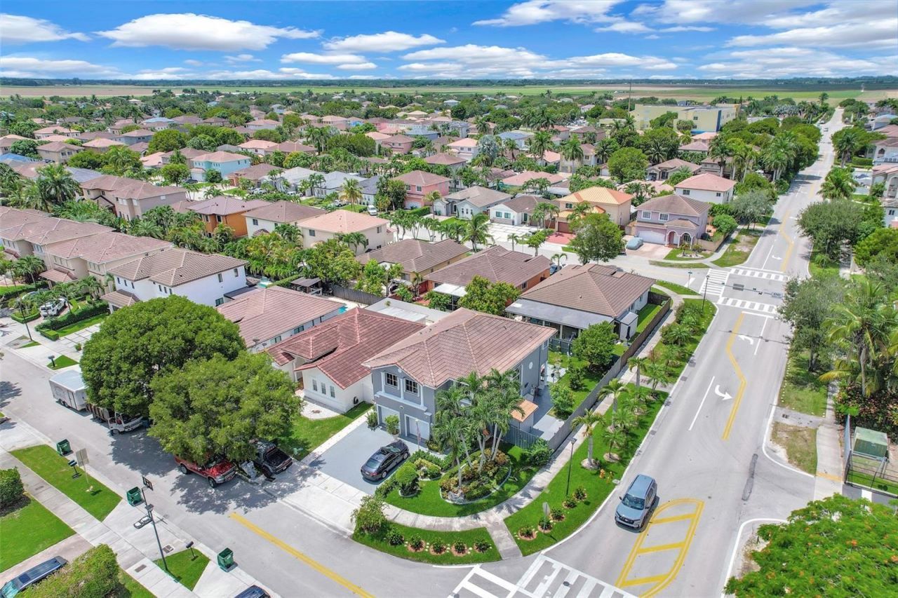 14402 SW 157th Path, Miami, FL 33196 Photo