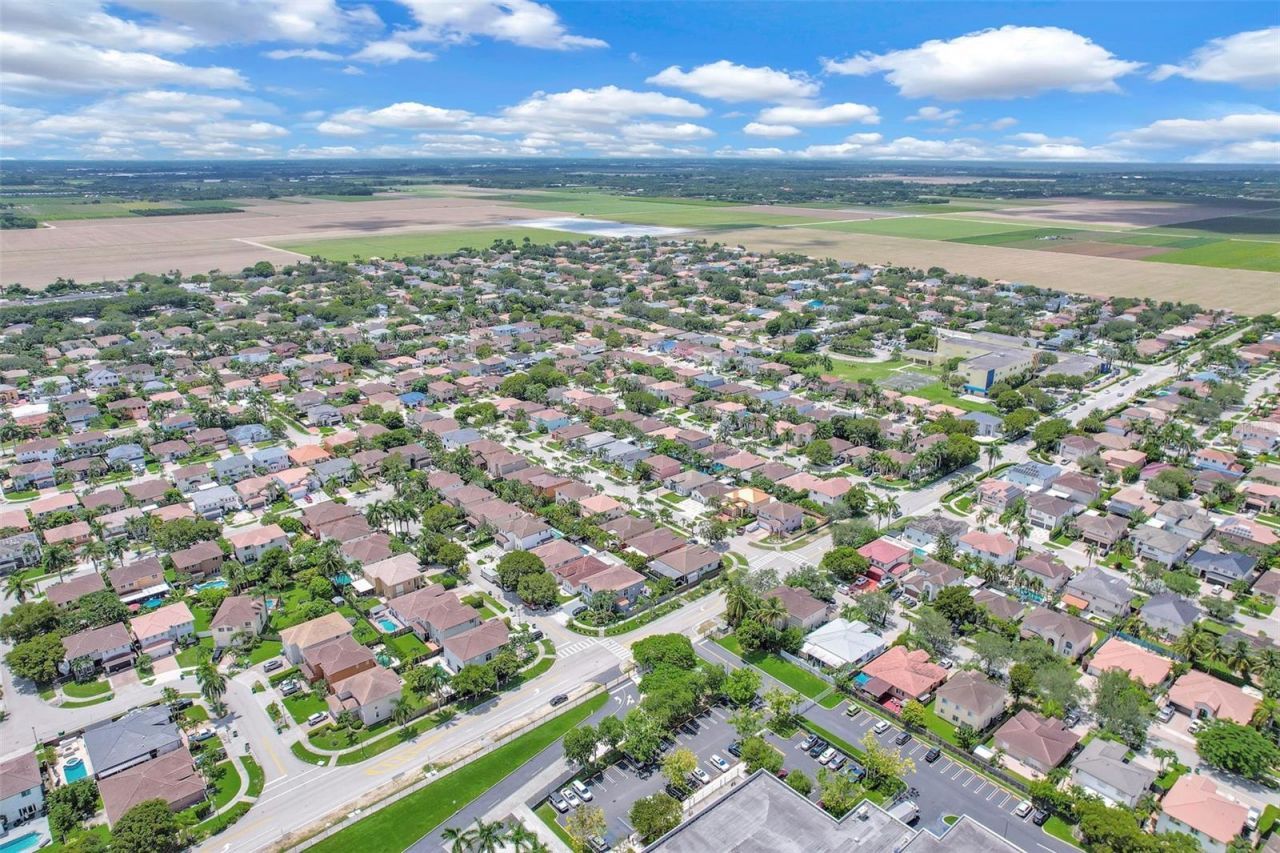 14402 SW 157th Path, Miami, FL 33196 Photo