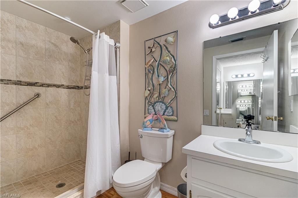 7402 Lake Breeze Dr, Unit 212, Fort Myers, FL 33907 Photo
