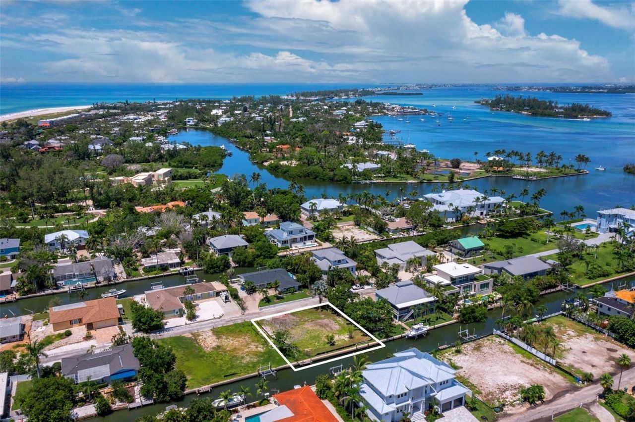 570 De Narvaez Drive, Longboat Key, FL 34228 Photo