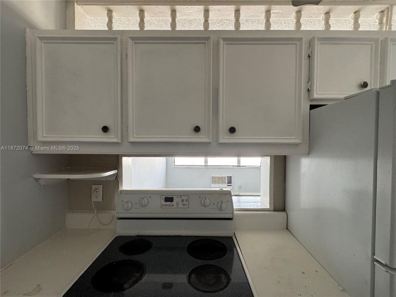 815 SW 10th Ter, Unit 15V, Hallandale Beach, FL 33009 Photo