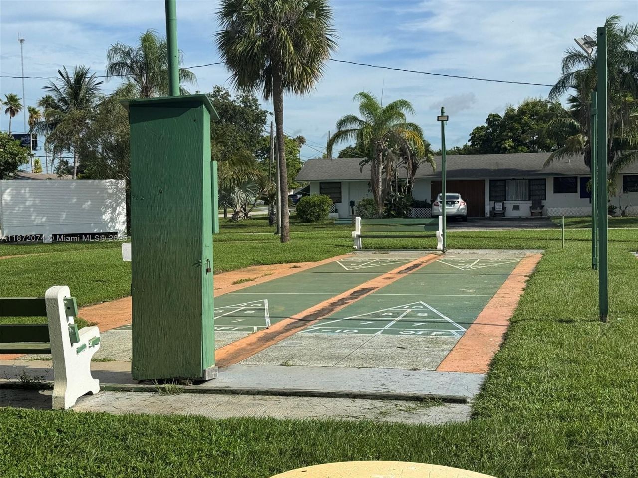 815 SW 10th Ter, Unit 15V, Hallandale Beach, FL 33009 Photo