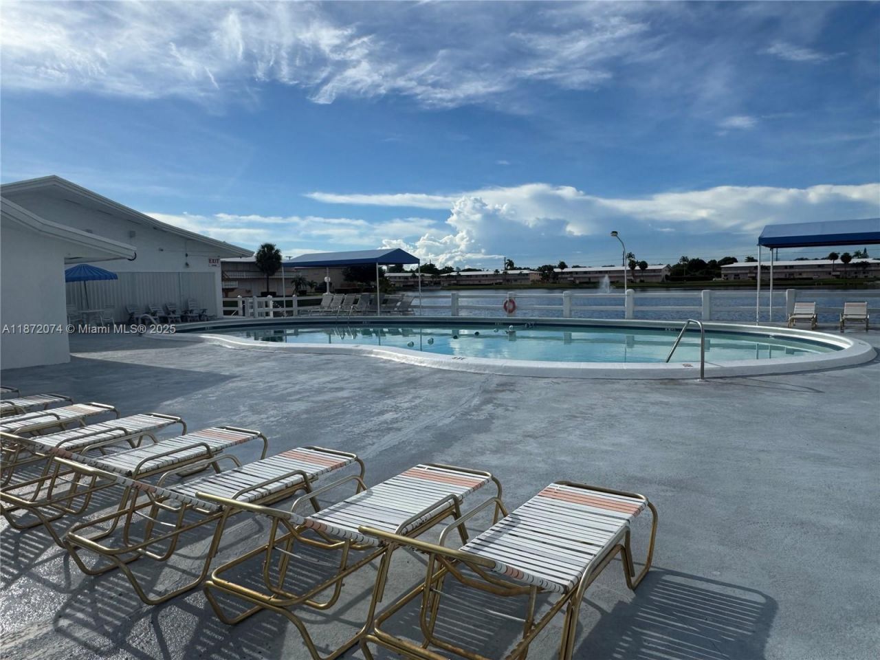 815 SW 10th Ter, Unit 15V, Hallandale Beach, FL 33009 Photo