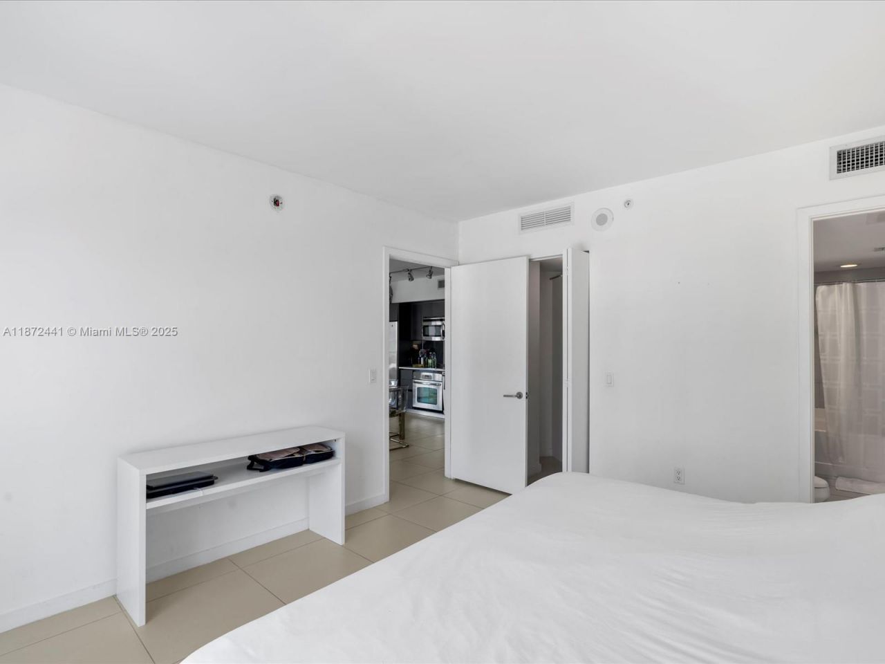 31 SE 6th St, Unit 802, Miami, FL 33131 Photo