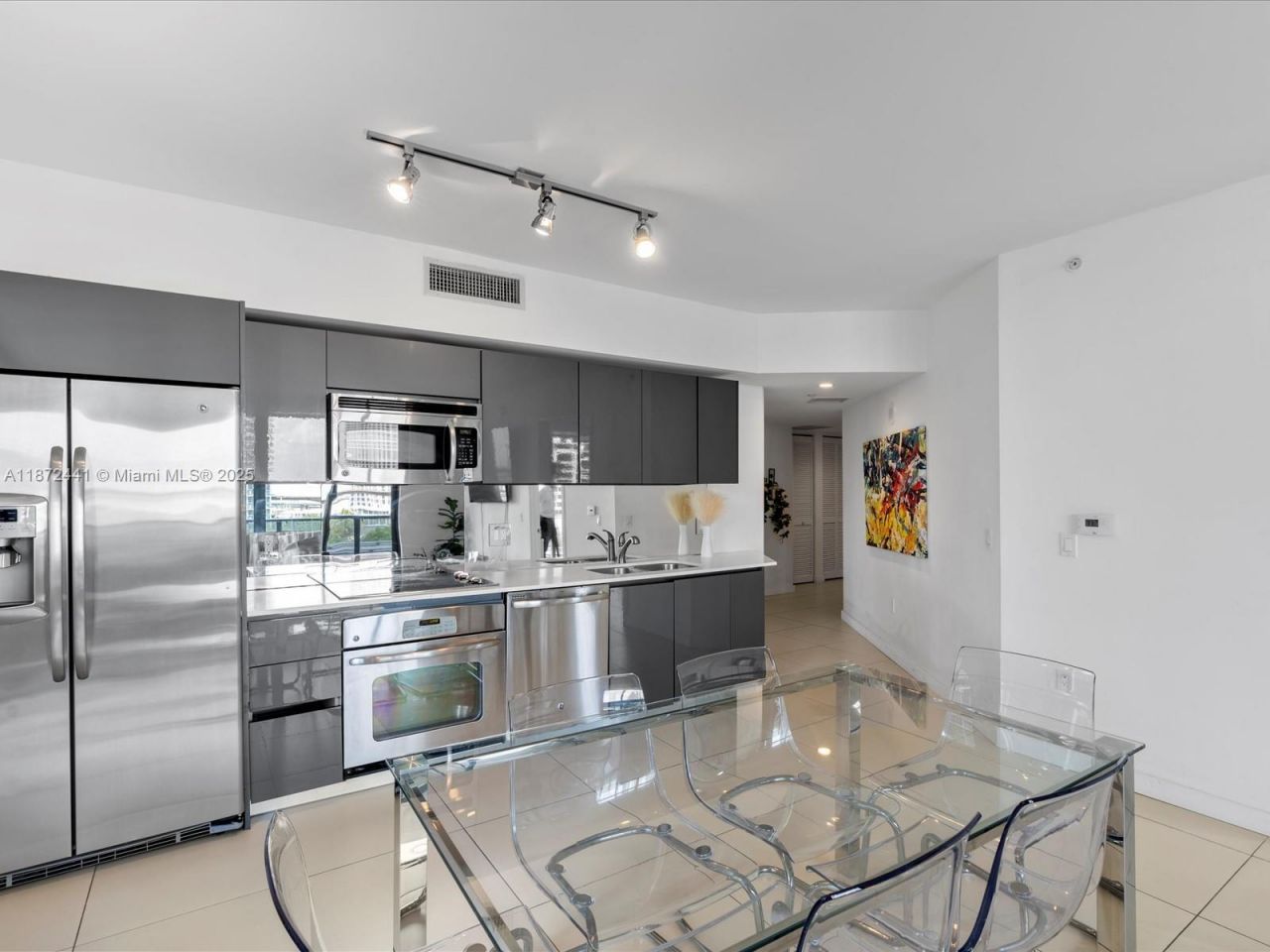 31 SE 6th St, Unit 802, Miami, FL 33131 Photo