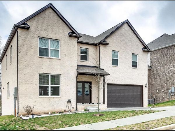 261 Blackpool Dr, Nashville, TN 37211